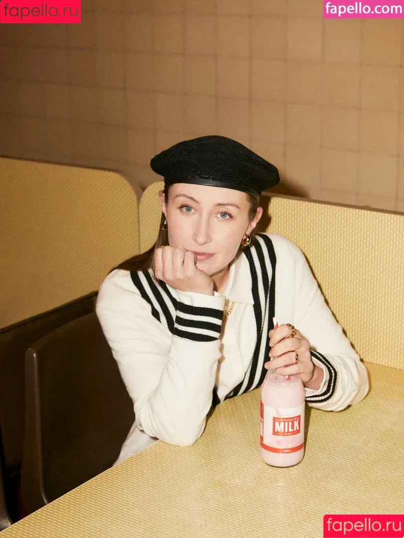 Erin Doherty / erinrdoherty Onlyfans Photo Gallery 