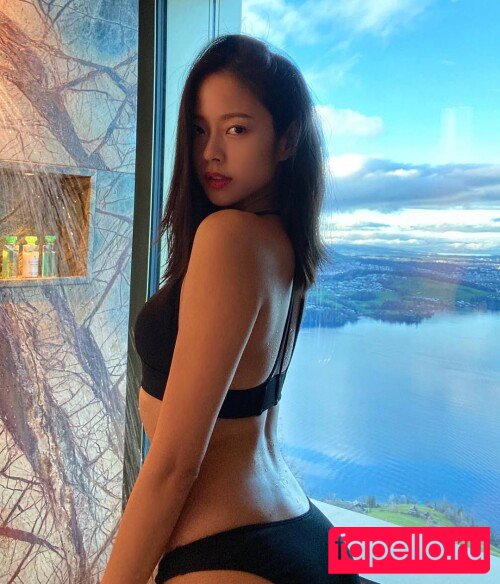 Jennifer Saro Nude Onlyfans Photo 9
