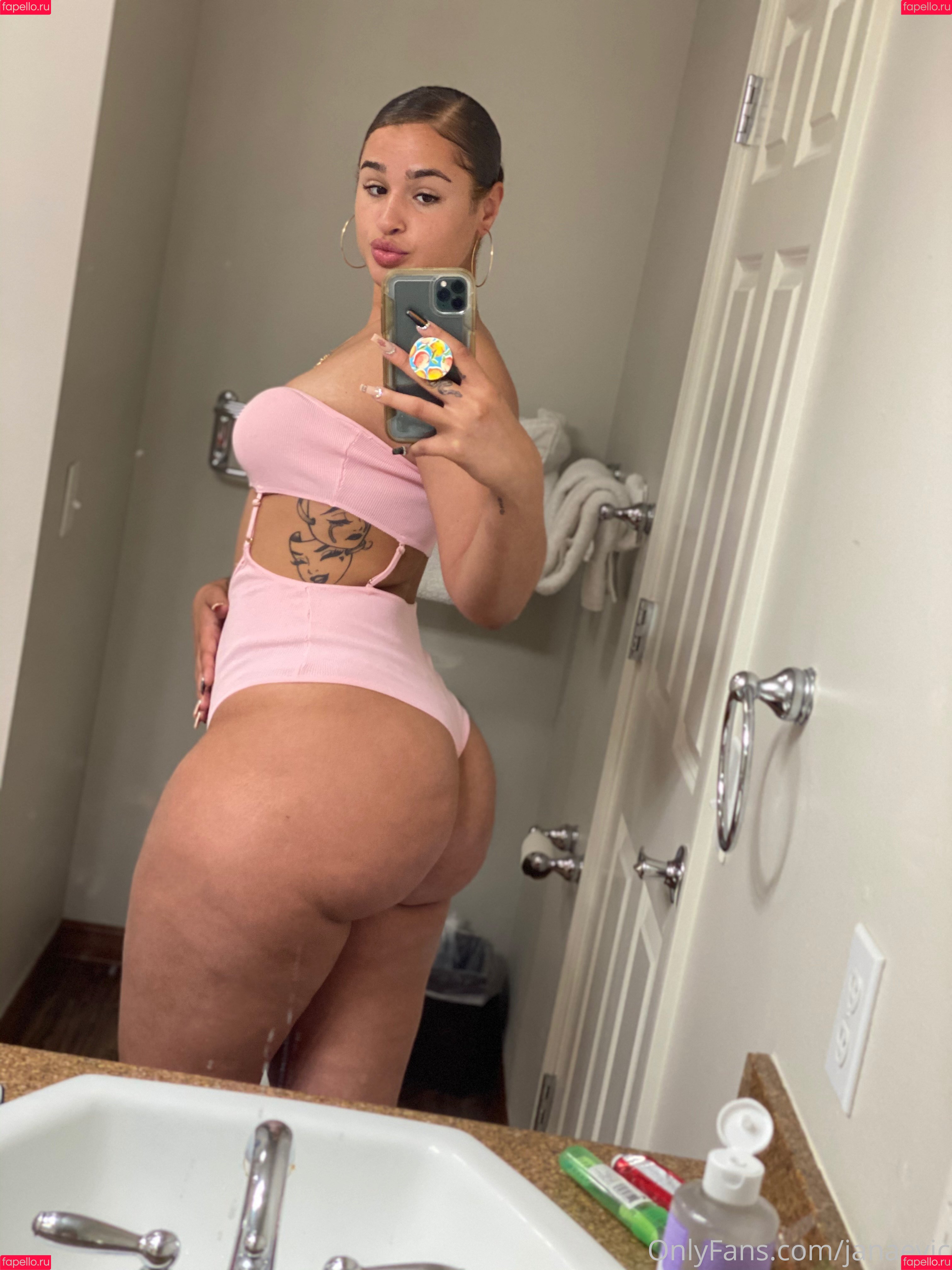 Janaevic Nude Onlyfans Photo 16