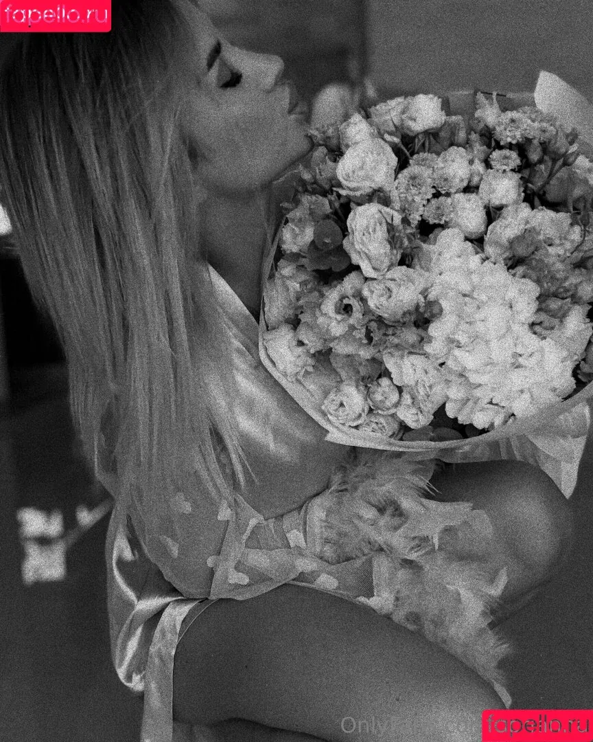 atatteredcanvas / sorianna Onlyfans Photo Gallery 