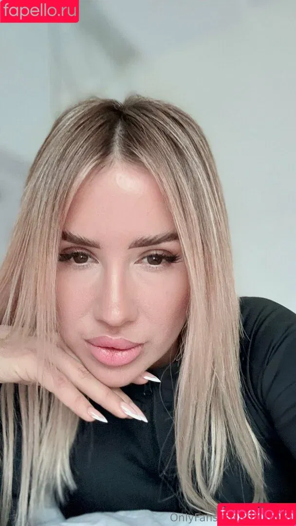 atatteredcanvas / sorianna Onlyfans Photo Gallery 