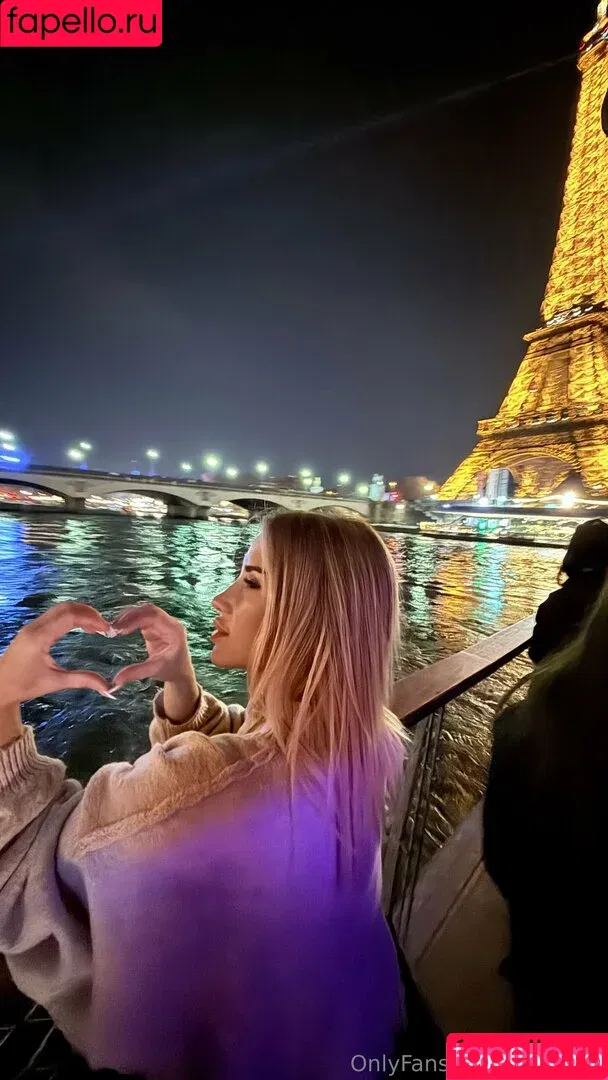 atatteredcanvas / sorianna Onlyfans Photo Gallery 