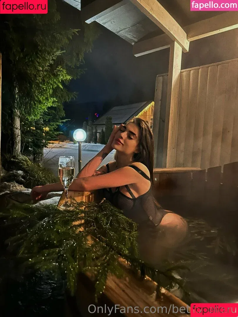 akarii_light / akarireal Onlyfans Photo Gallery 