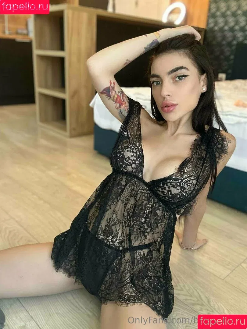 akarii_light / akarireal Onlyfans Photo Gallery 