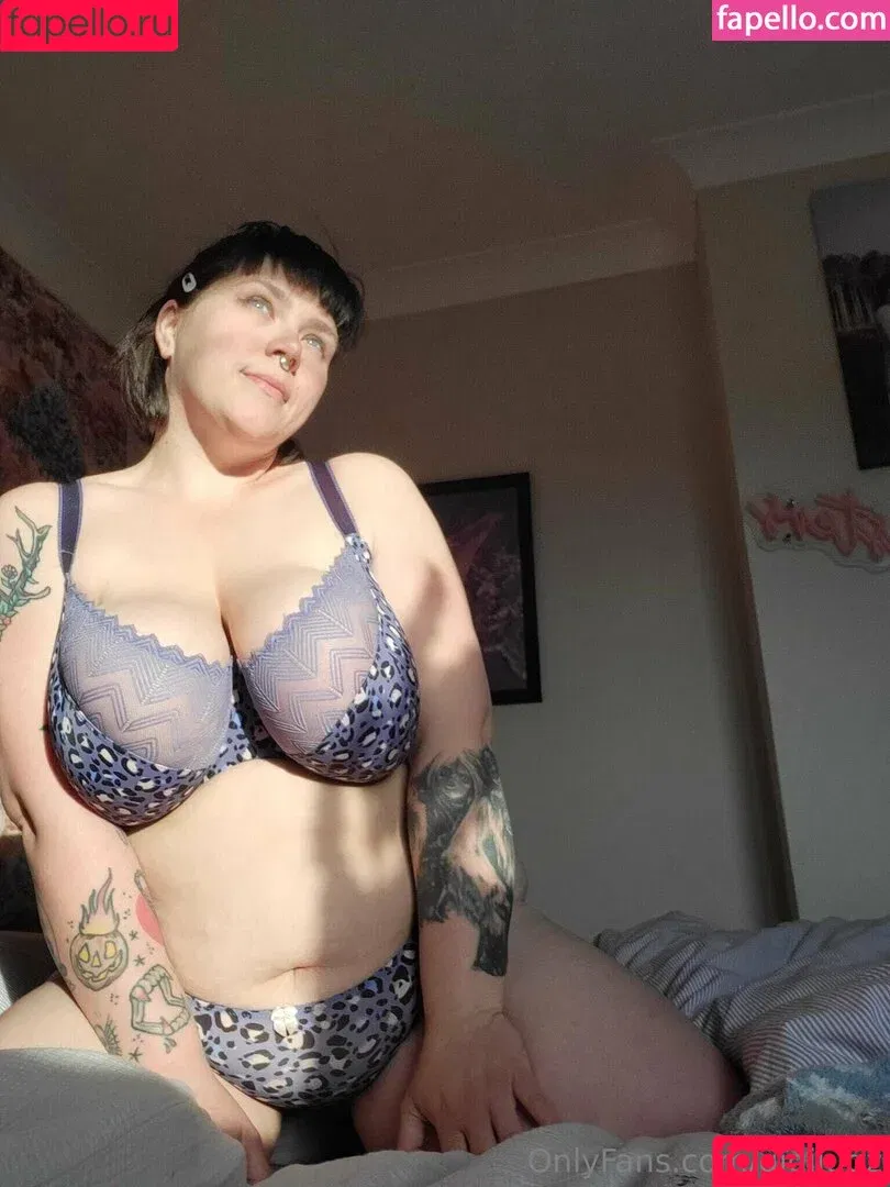 gigiggvz / gigijugz Onlyfans Photo Gallery 