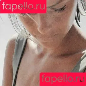 / Barefootlady69 / Saremm Onlyfans Photo Gallery 