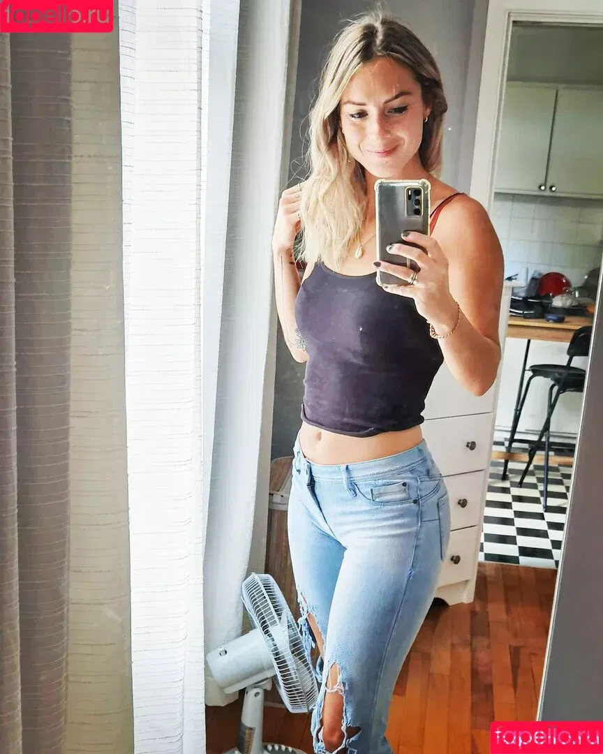 / Barefootlady69 / Saremm Onlyfans Photo Gallery 