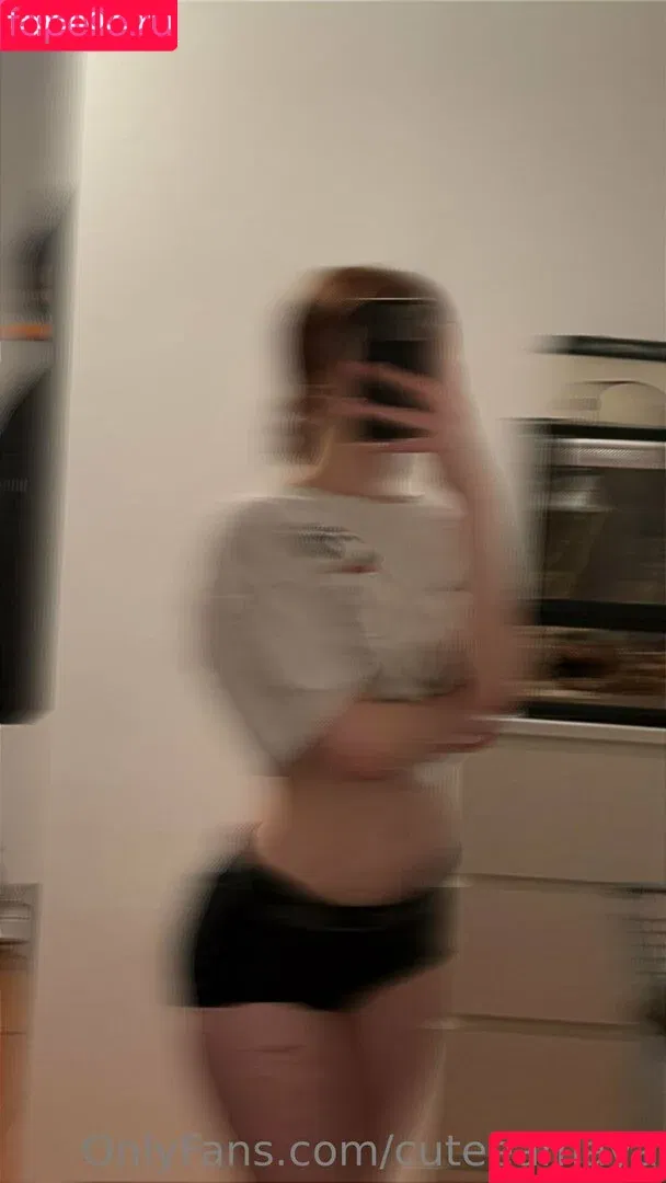 cuteeromana / only.romana Onlyfans Photo Gallery 