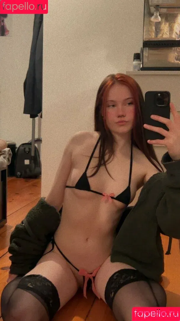 cuteeromana / only.romana Onlyfans Photo Gallery 