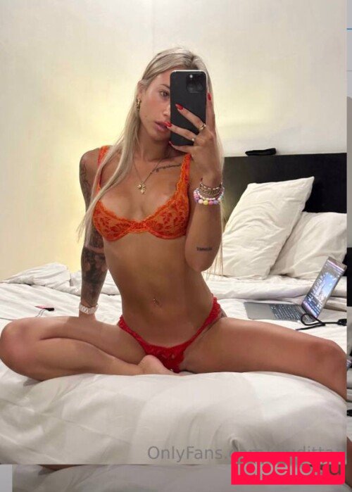 Judit Giudittaa Jucmis Onlyfans Photo Gallery 