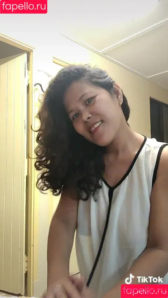 Filipina / Kiko Arps / wat.ki Onlyfans Photo Gallery 