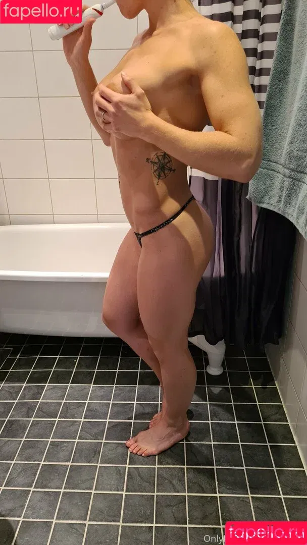 jez132219 / lilystrongfree Onlyfans Photo Gallery 