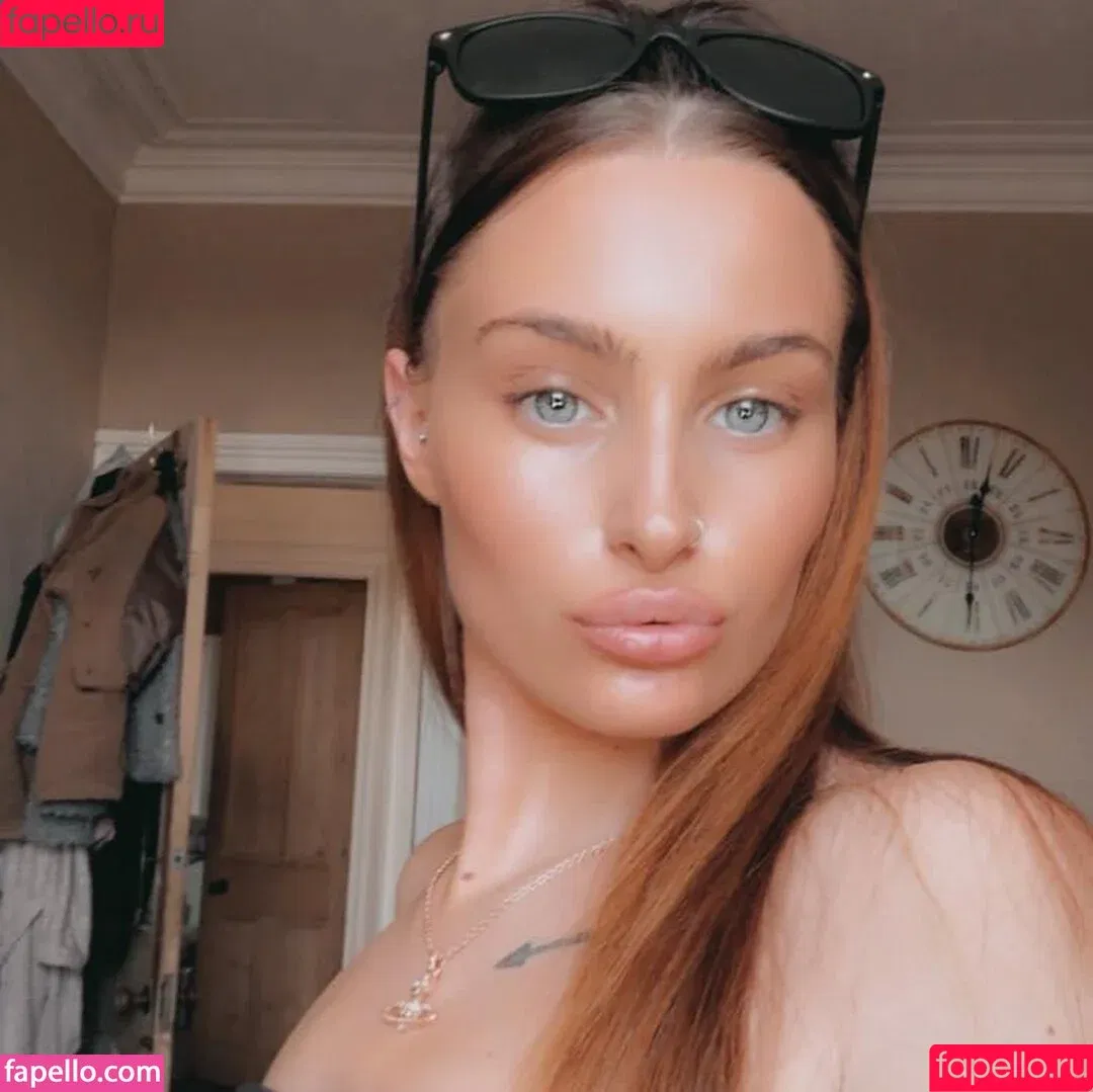 cbelxox / christie_bellwoodxox Onlyfans Photo Gallery 