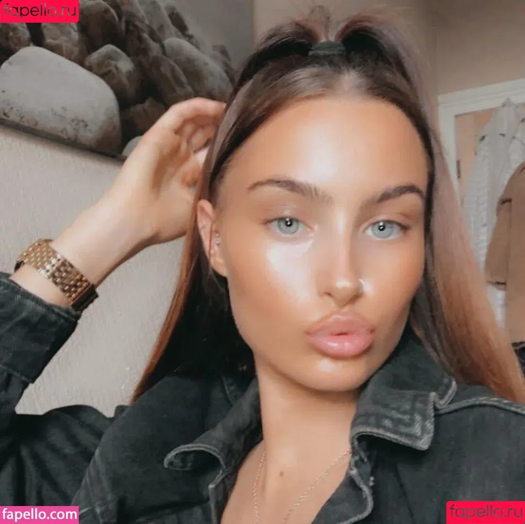 cbelxox / christie_bellwoodxox Onlyfans Photo Gallery 