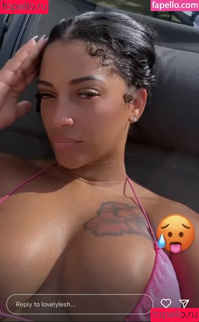 LovelyLesh / lovelyleshfeet Onlyfans Photo Gallery 