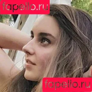 Loserfruit / brattykayla Onlyfans Photo Gallery 