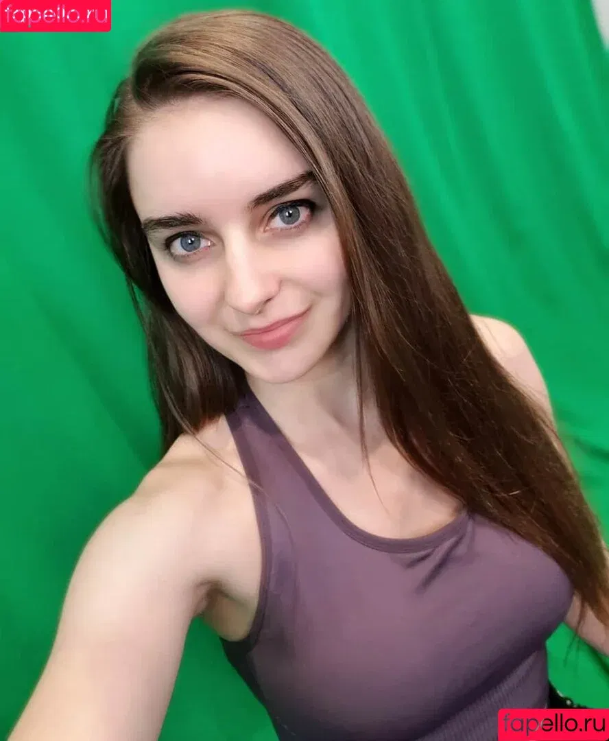 Loserfruit / brattykayla Onlyfans Photo Gallery 