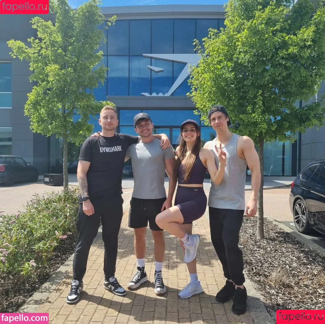 Loserfruit / brattykayla Onlyfans Photo Gallery 