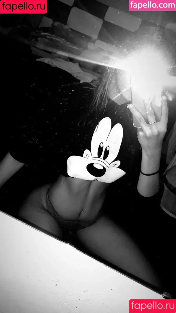 Mia Nicole / miaanicole_ Onlyfans Photo Gallery 