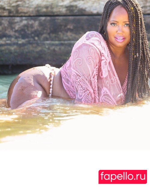 Monique Cooper Nude Onlyfans Photo 25