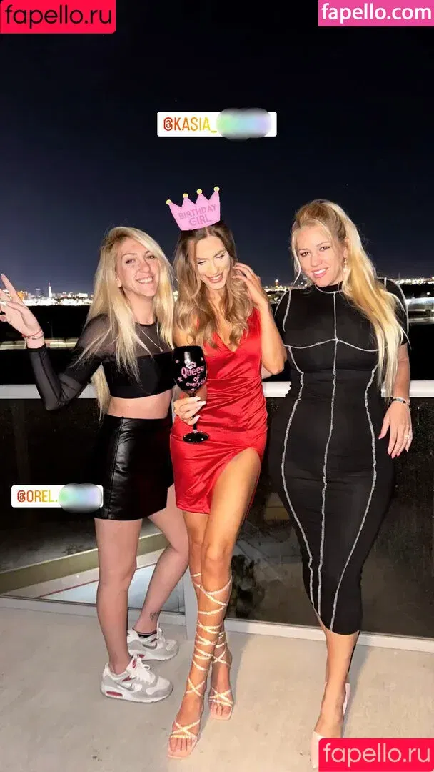 Nicolle A / nicatnitemusic / nicollelove Onlyfans Photo Gallery 