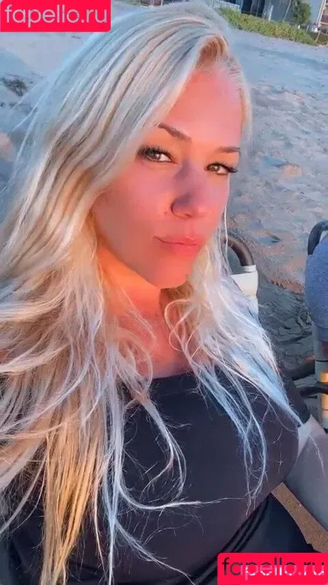 Nicolle A / nicatnitemusic / nicollelove Onlyfans Photo Gallery 