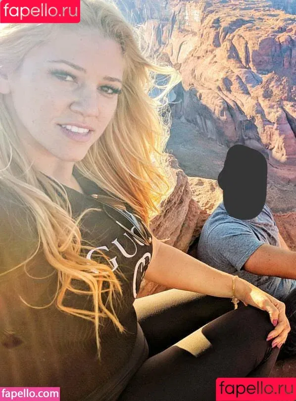 Nicolle A / nicatnitemusic / nicollelove Onlyfans Photo Gallery 