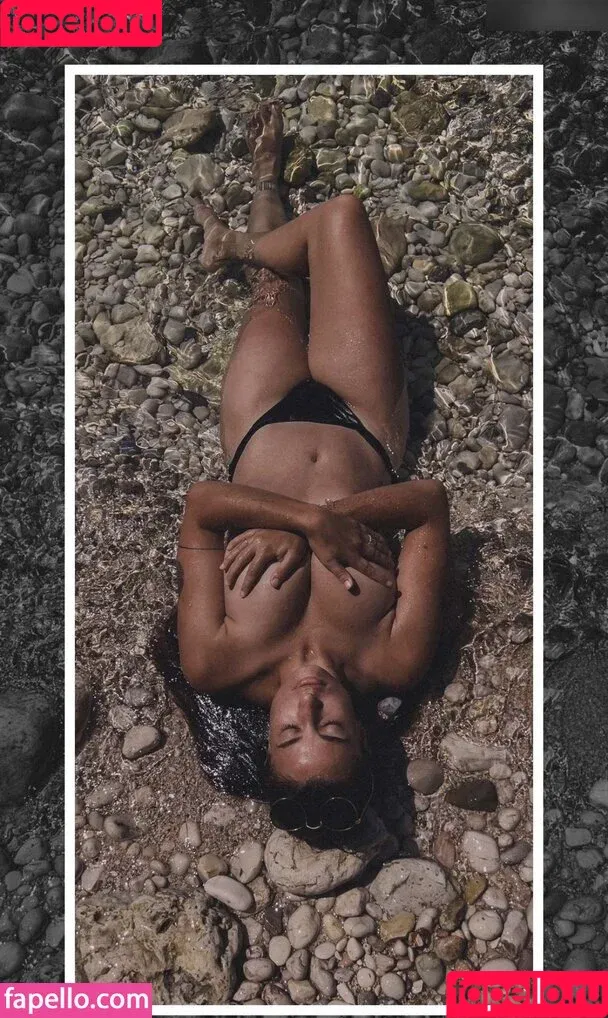 Julia Sophie / sophieandjune Onlyfans Photo Gallery 