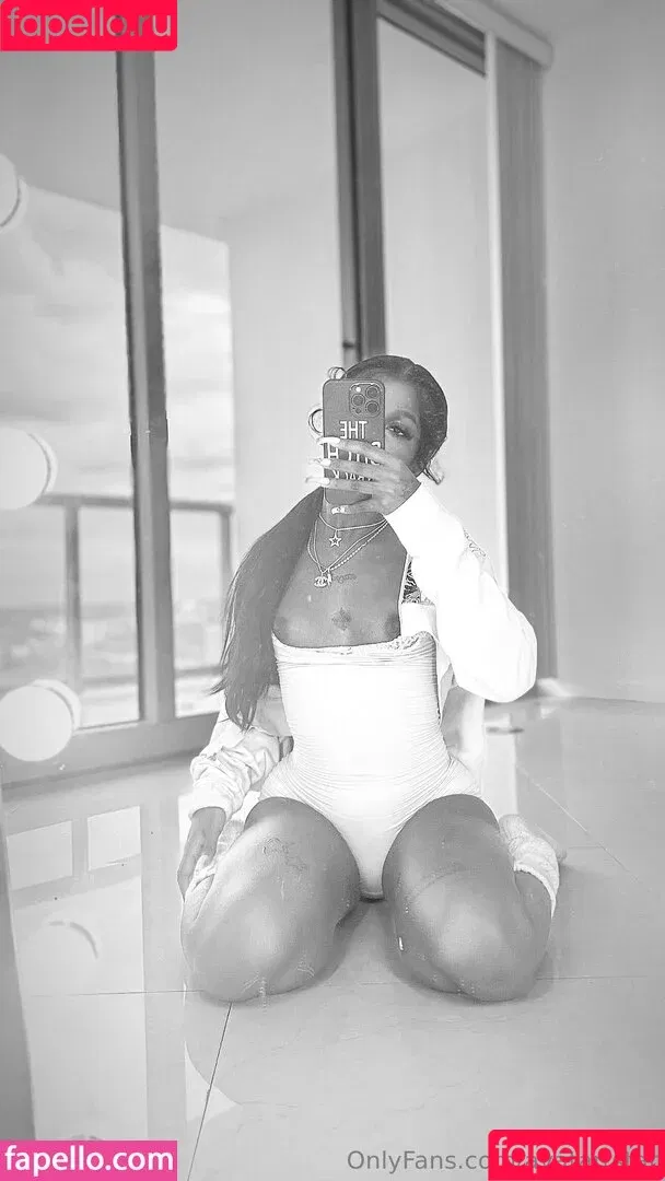 starmunii Onlyfans Photo Gallery 