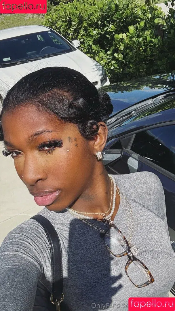 starmunii Onlyfans Photo Gallery 