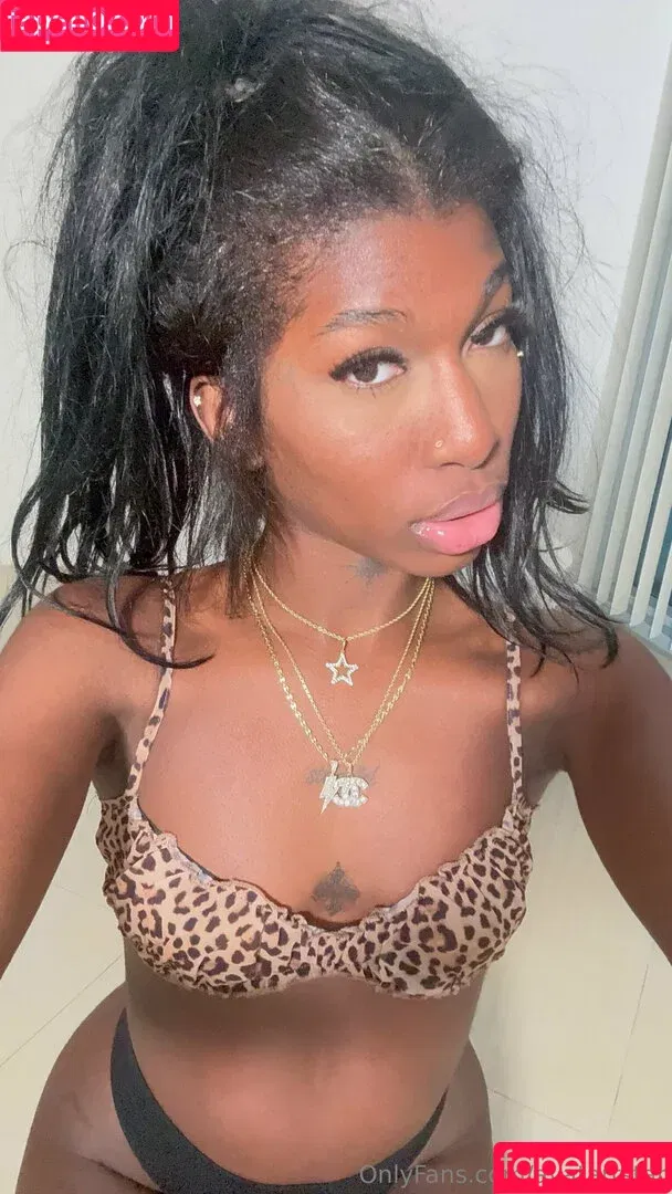 starmunii Onlyfans Photo Gallery 