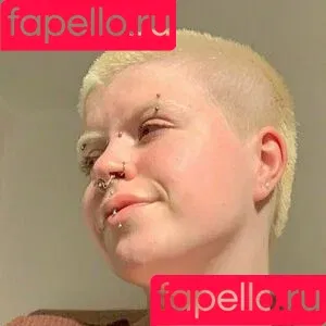 Ezra Butler / Lemon.Squezzy / ez.butler Onlyfans Photo Gallery 