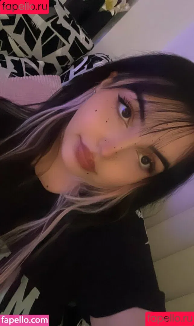 lenaavanessaa / pixielena127 / xxxcuntacion Onlyfans Photo Gallery 