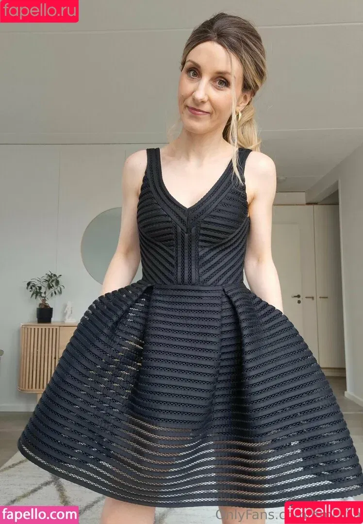 emi_lila / emilia Onlyfans Photo Gallery 