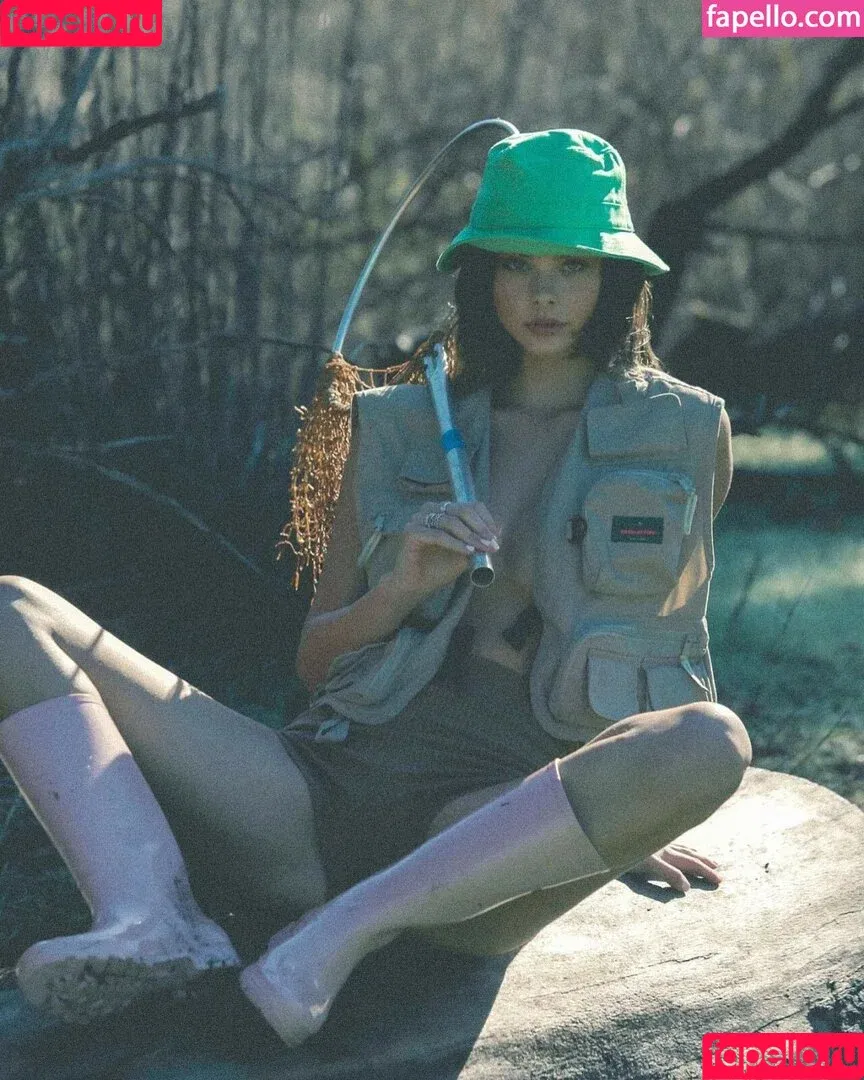 Meika Woollard / meikawoollard Onlyfans Photo Gallery 