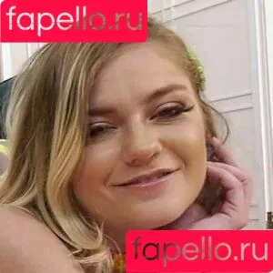 Chloe Foster / chloefoster / chlofoster5 / xchloefosterx Onlyfans Photo Gallery 