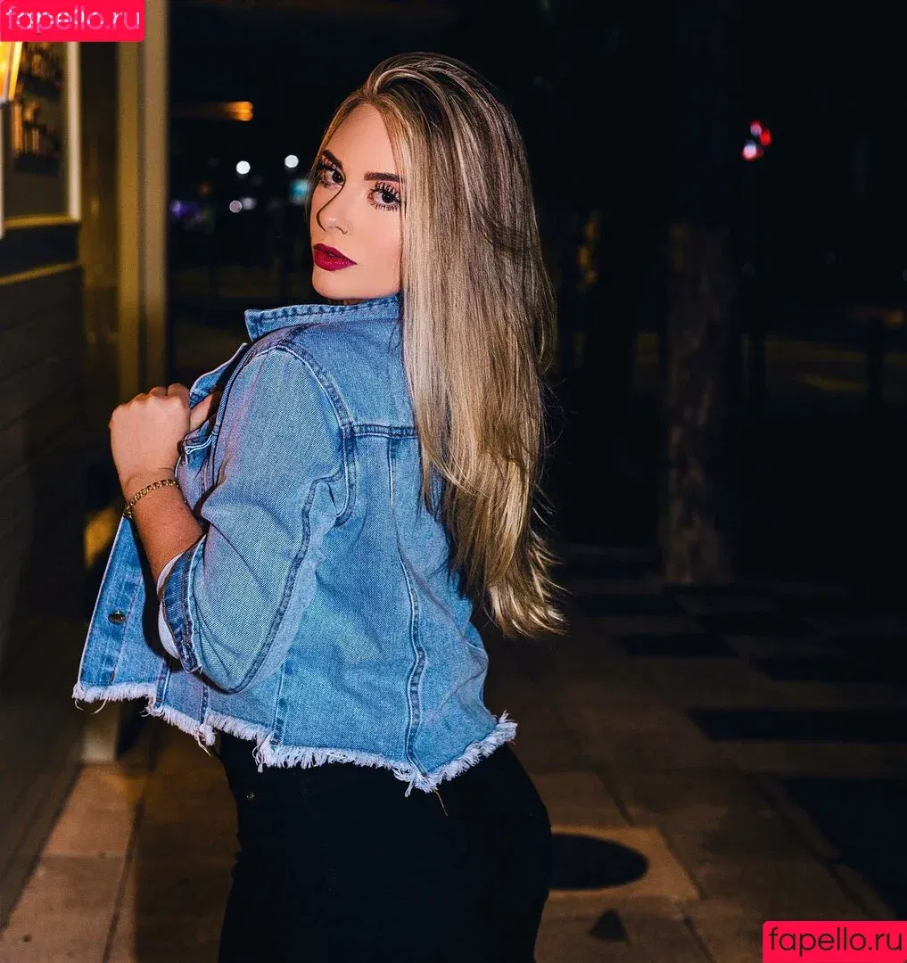 Luana Morais / lumorais / luuanamorais__ Onlyfans Photo Gallery 