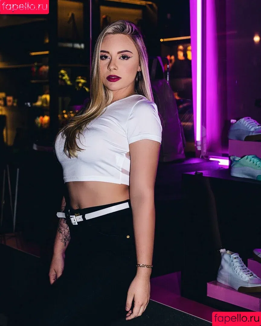 Luana Morais / lumorais / luuanamorais__ Onlyfans Photo Gallery 