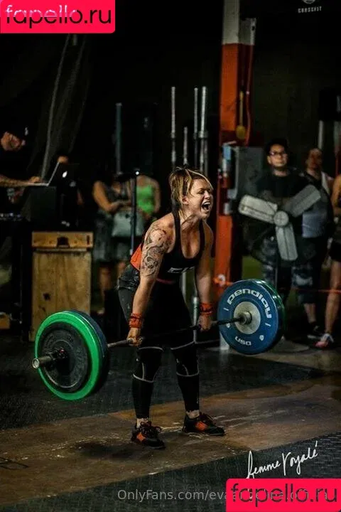 Eva Angelina / evaangelina.official Onlyfans Photo Gallery 