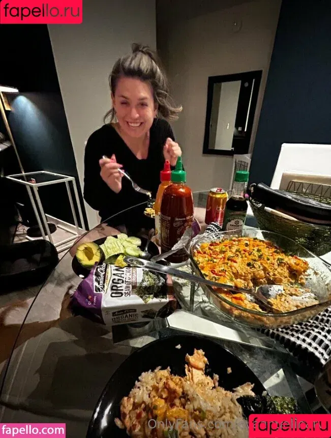 Eva Angelina / evaangelina.official Onlyfans Photo Gallery 