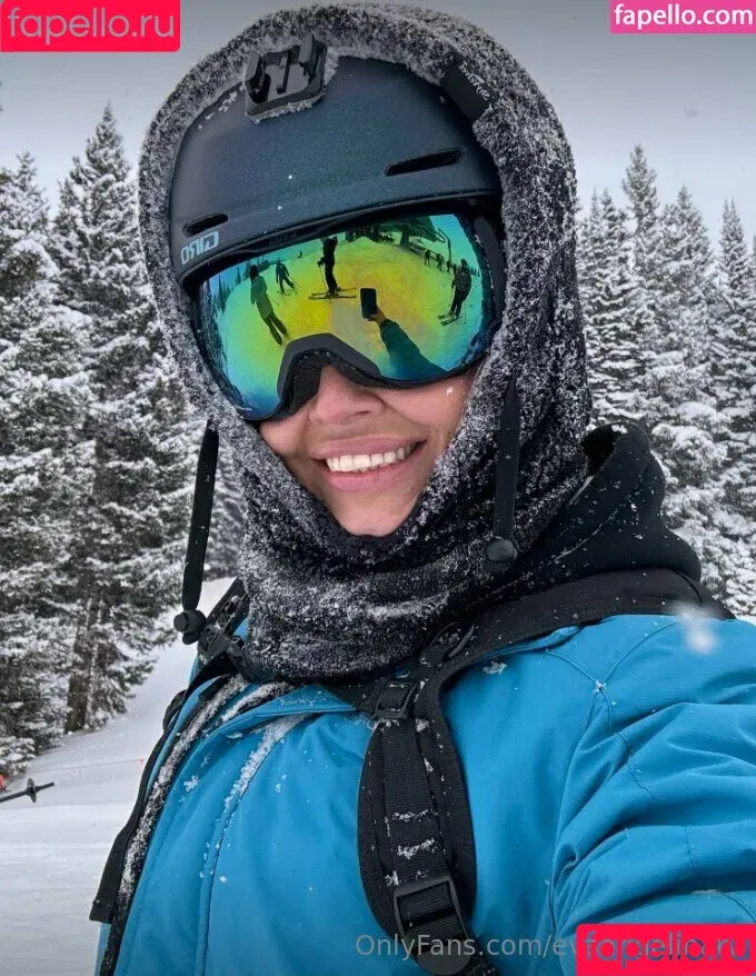 Eva Angelina / evaangelina.official Onlyfans Photo Gallery 