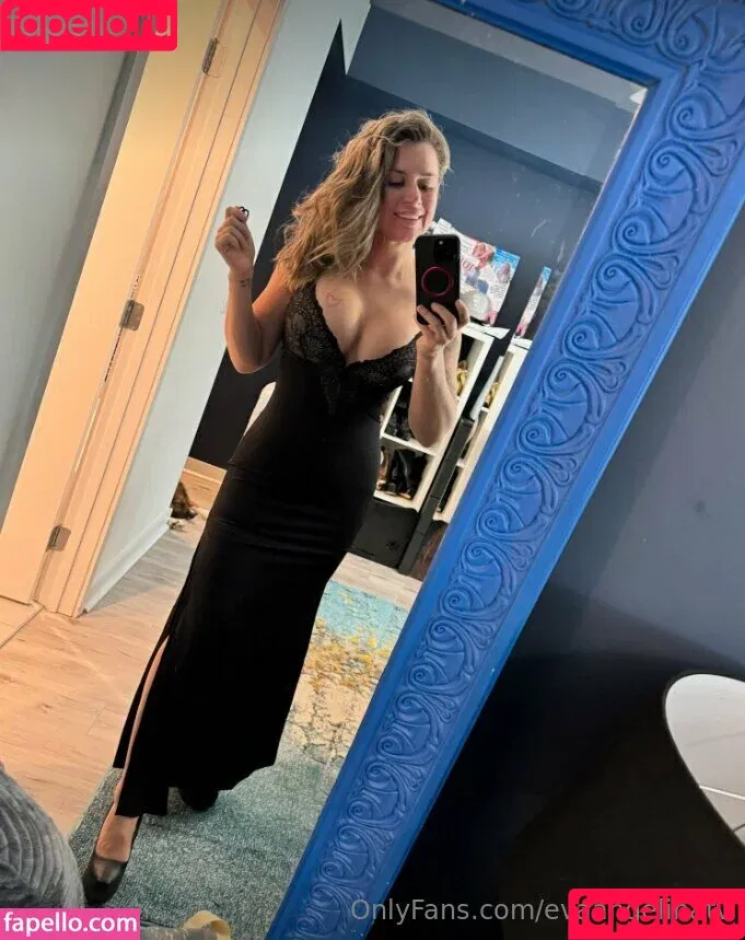 Eva Angelina / evaangelina.official Onlyfans Photo Gallery 