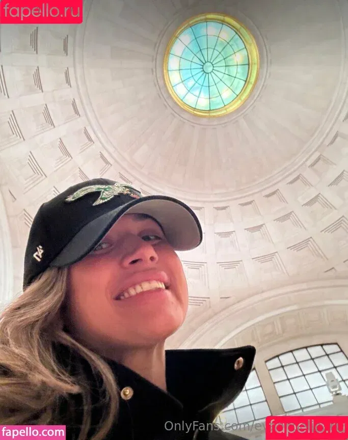 Eva Angelina / evaangelina.official Onlyfans Photo Gallery 