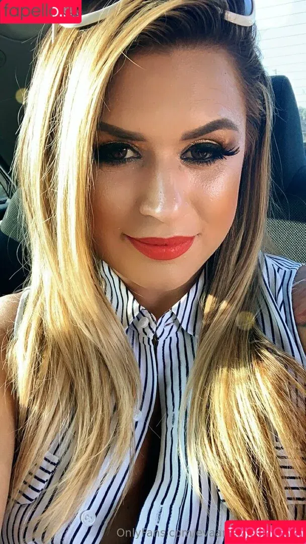 Eva Angelina / evaangelina.official Onlyfans Photo Gallery 