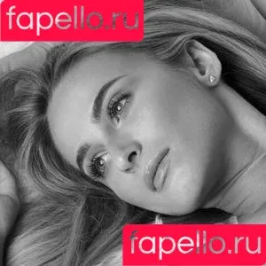 Cara Mell / cara_mell_model / caramellmodel / im_your_supergirl / your_supergirl Onlyfans Photo Gallery 