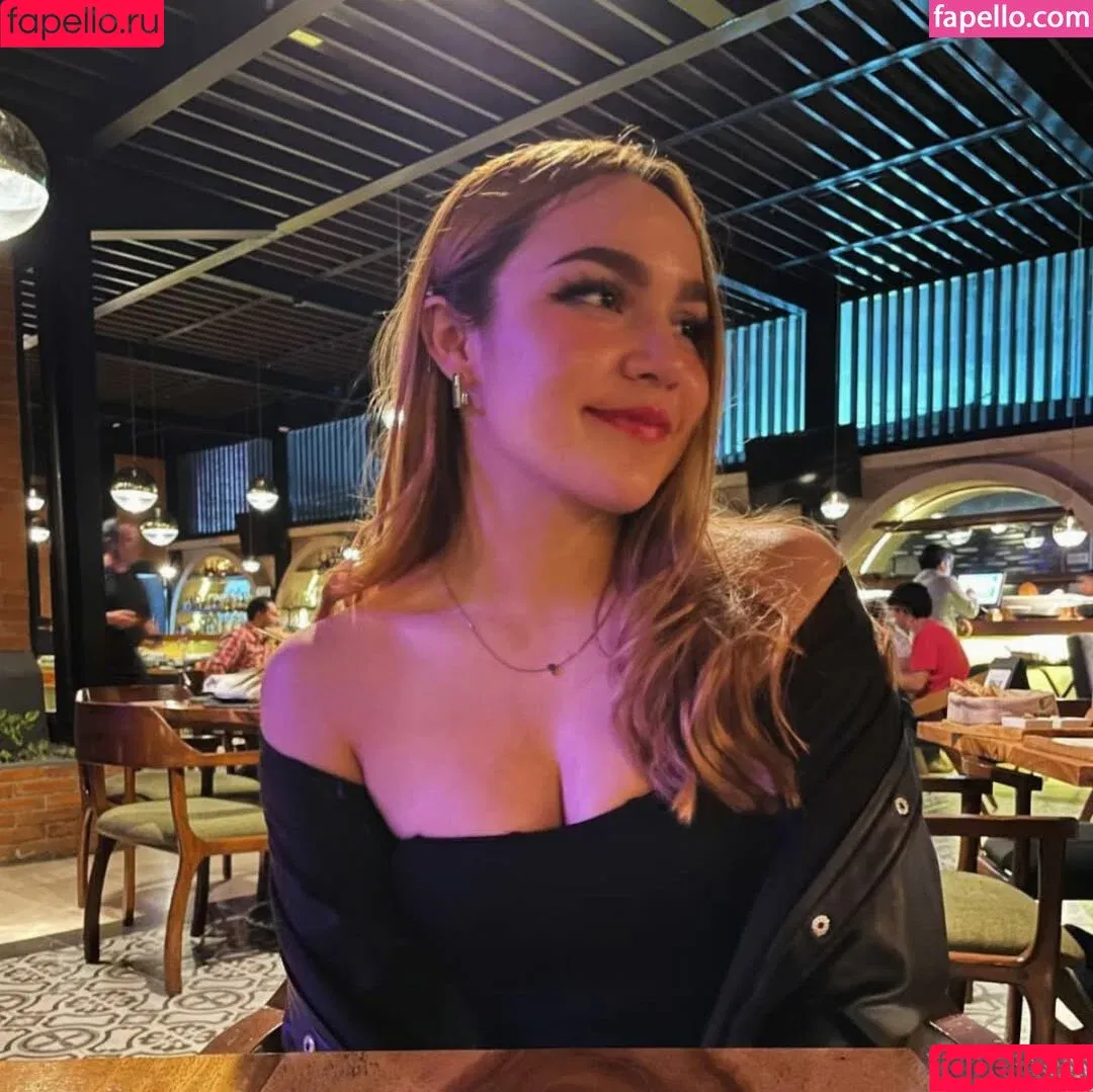 Vanessa Blossom / vanessa_blossom_1 / vanessablossom11 Onlyfans Photo Gallery 