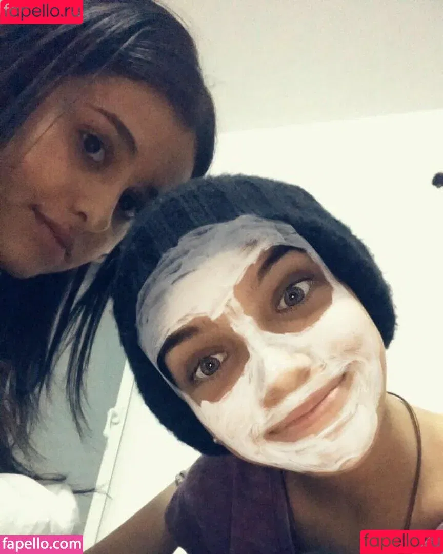 May Cohen / _maycohen / grossanatomypodcast Onlyfans Photo Gallery 