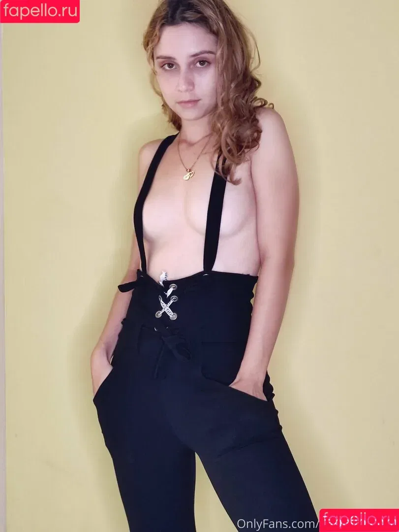 naughty_student_free / yrakillthemall Onlyfans Photo Gallery 