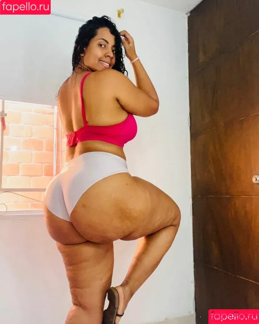 boom.sar / boomsar Onlyfans Photo Gallery 