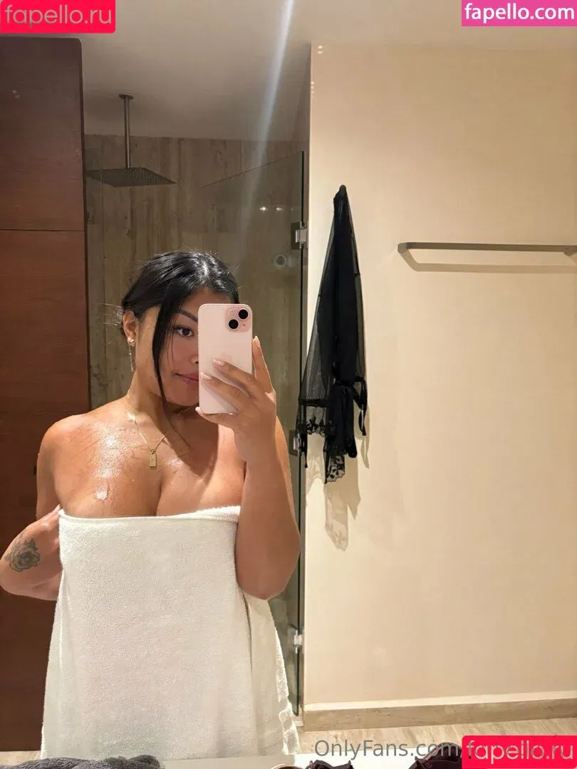 latinlory / lorenaxross_ / loriglory__ / loriy.glory Onlyfans Photo Gallery 